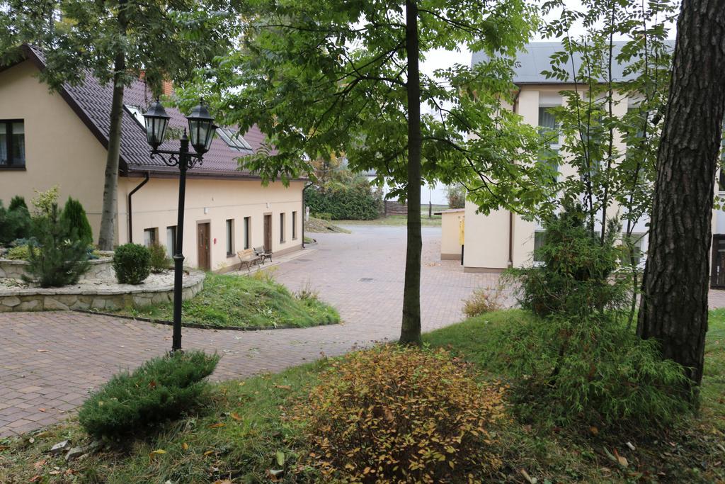 Hotel Lachowka Krepiec エクステリア 写真