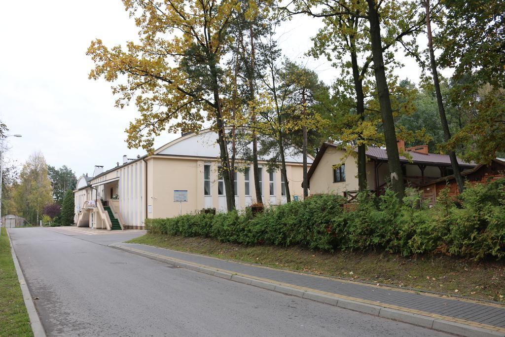 Hotel Lachowka Krepiec エクステリア 写真